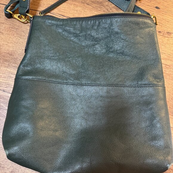 Fossil Green Leather Crosbody / Shoulder strap Bag Purse Textured Leather 13" - Picture 2 of 5
